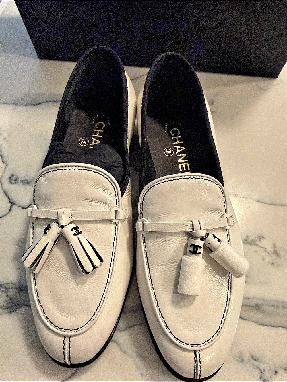 Chanel CC Tassel Loafers White & Black EU 37 1/2 - never worn !